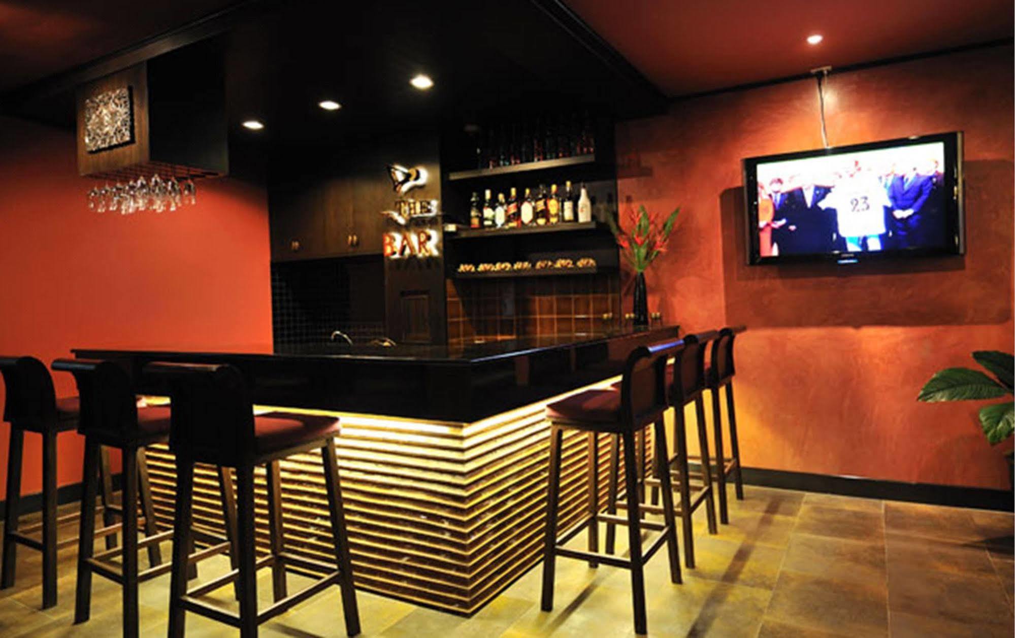 Patong Siralanna Hotel מראה חיצוני תמונה